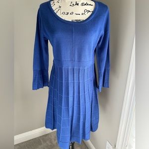 Ellen Tracy Gorgeous Royal Blue Knit Dress
